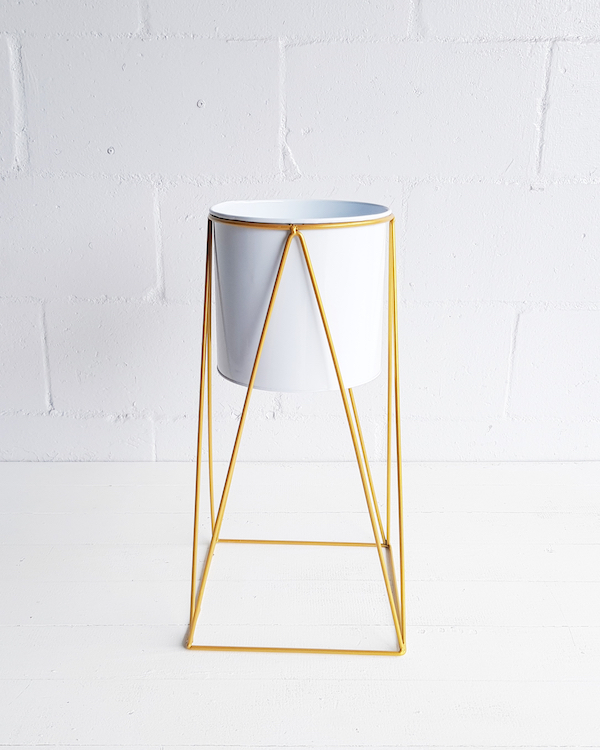 Geometric Flower Stand - Gold  - <p style='text-align: center;'>R 100</p>